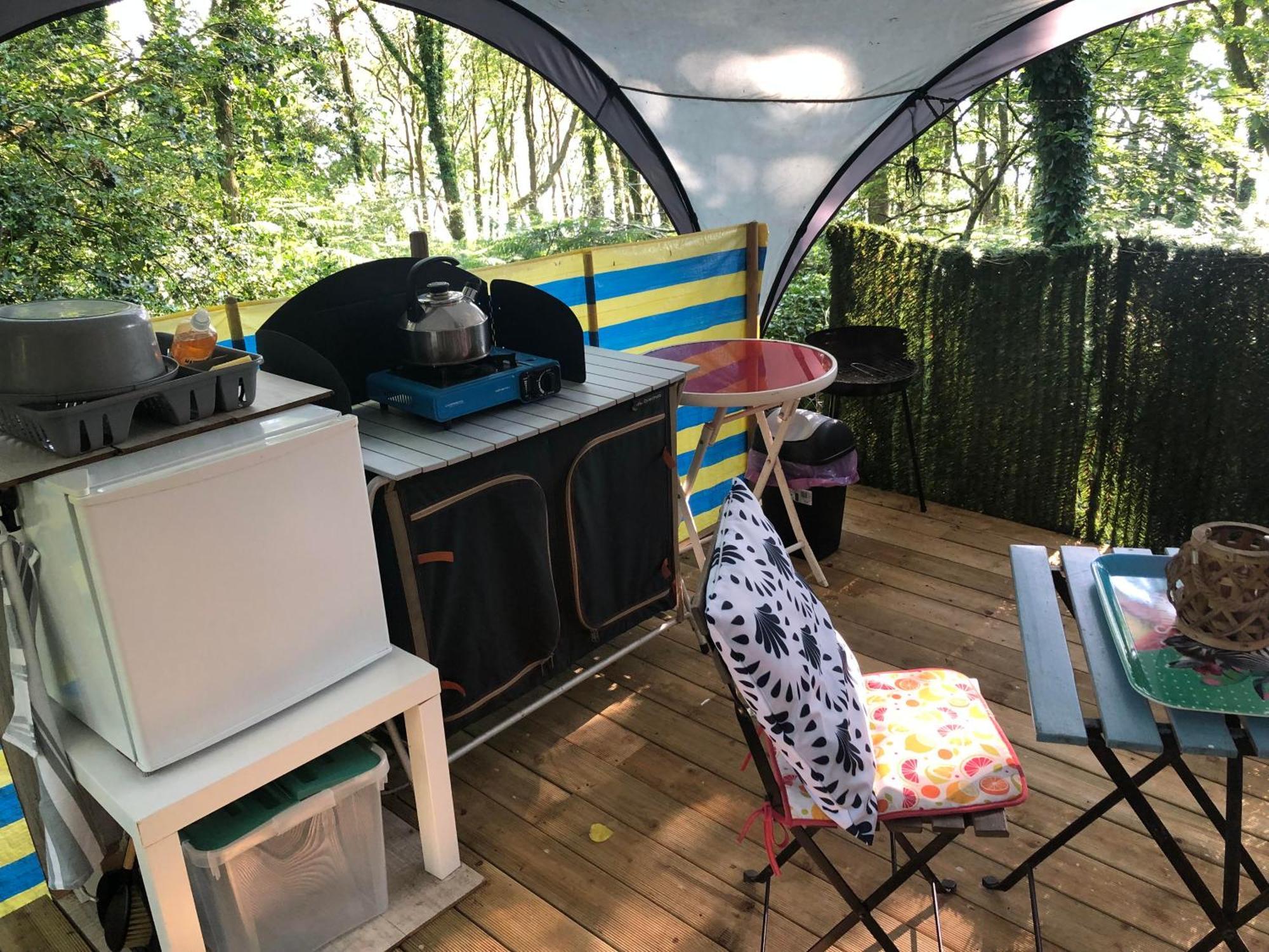 Camping Au Lac Du Drennec Glamping Tent Commana Exteriér fotografie